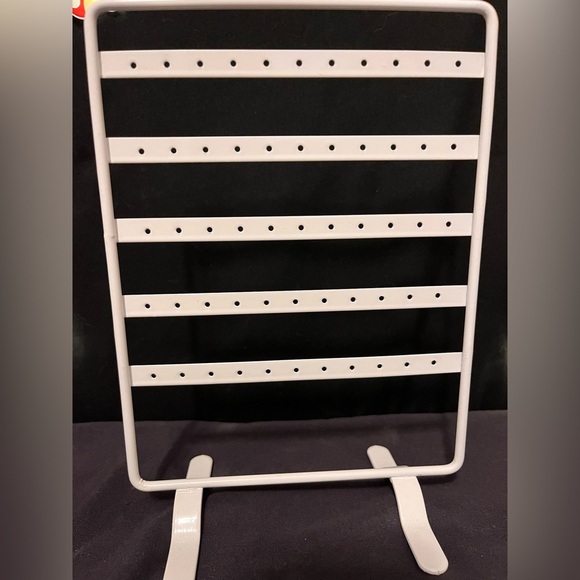 NWOT White Earring Display Stand - Picture 3 of 3